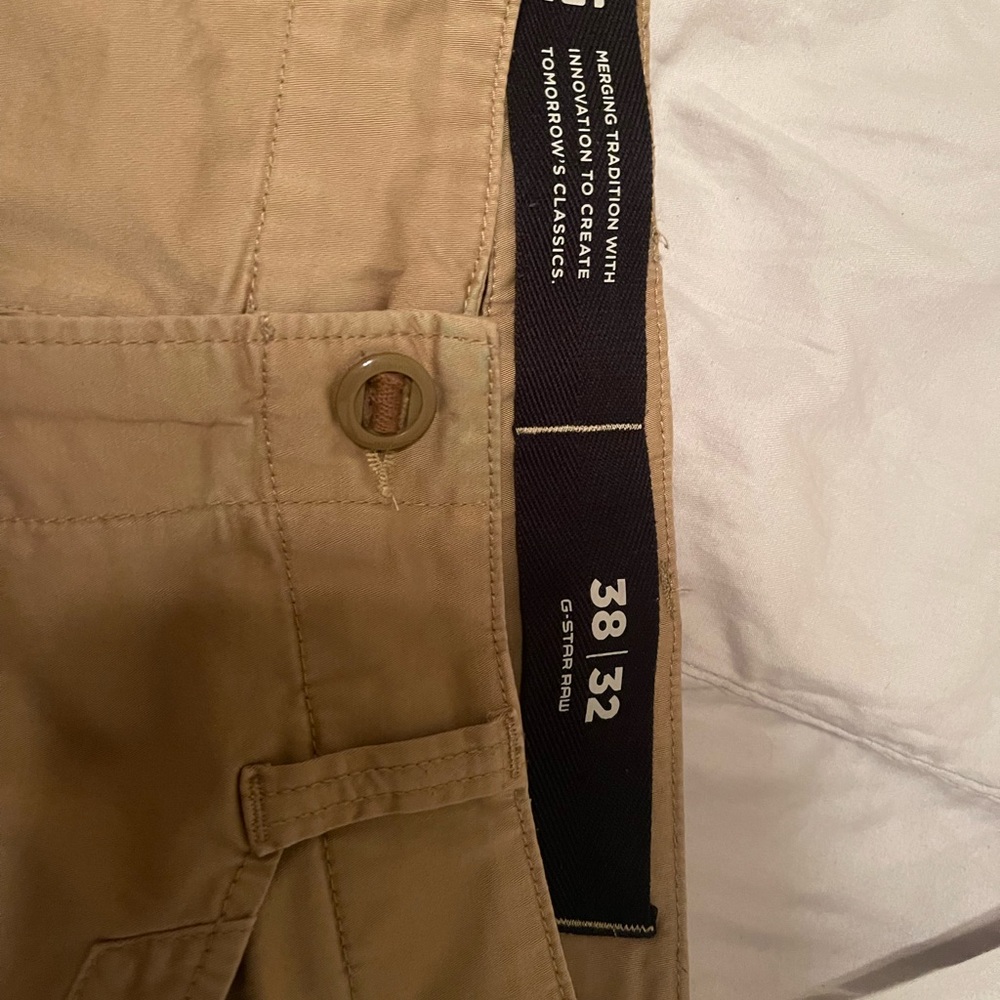 Pantalon G-Star Roxic couleur Sahara grandeur 38x32 pratiquement neuf.